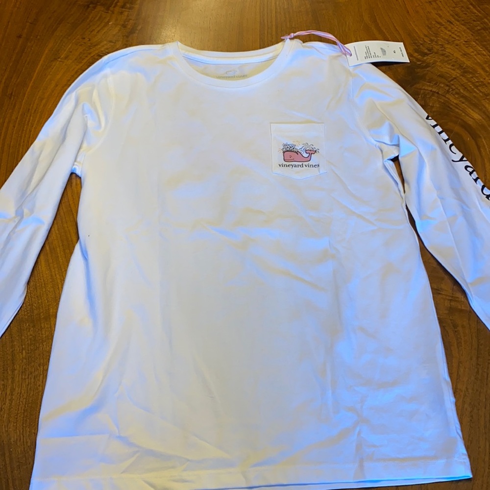 NWT Vineyard Vines New Year’s shirt